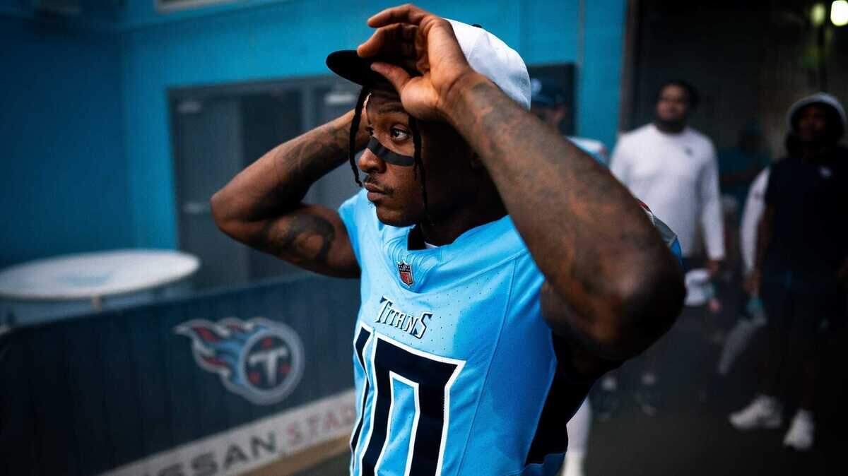Tennessee Titans wide receiver DeAndre Hopkins posted a video of his family singing a Taylor Swift song just days before news broke that he was about to sign with the Kansas City Chiefs.