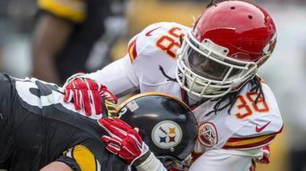 
Safety Ron Parker (right) led the Chiefs with 84 solo tackles and finished second in pass deflections with 12 last season.
