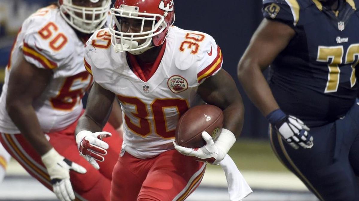 
In the Chiefs’ exhibition season, running back Spencer Ware rushed 18 times for 66 yards and caught seven passes for 64 yards while playing running back and fullback.
