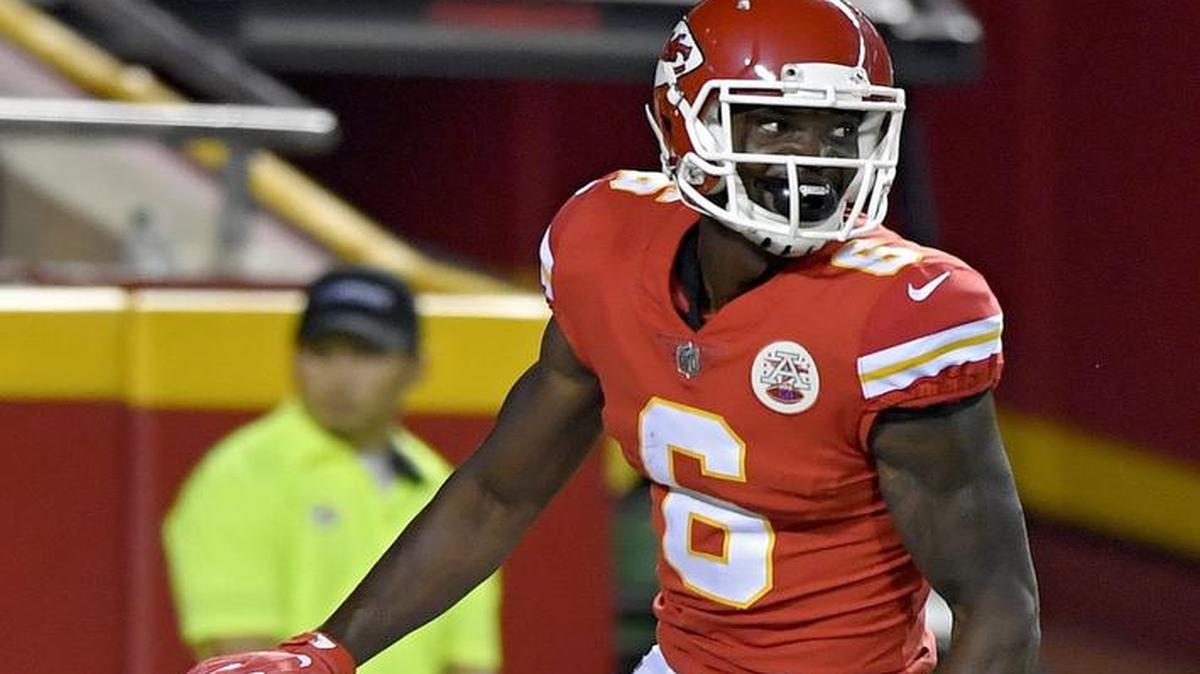 Chiefs wide receiver Tevin Jones smiled after scoring a fourth-quarter touchdown in Thursday’s preseason game against the Titans at Arrowhead Stadium.