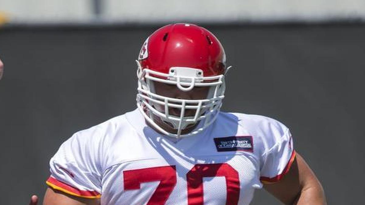 
Chiefs defensive end Mike DeVito focused on his diet during the offseason.
