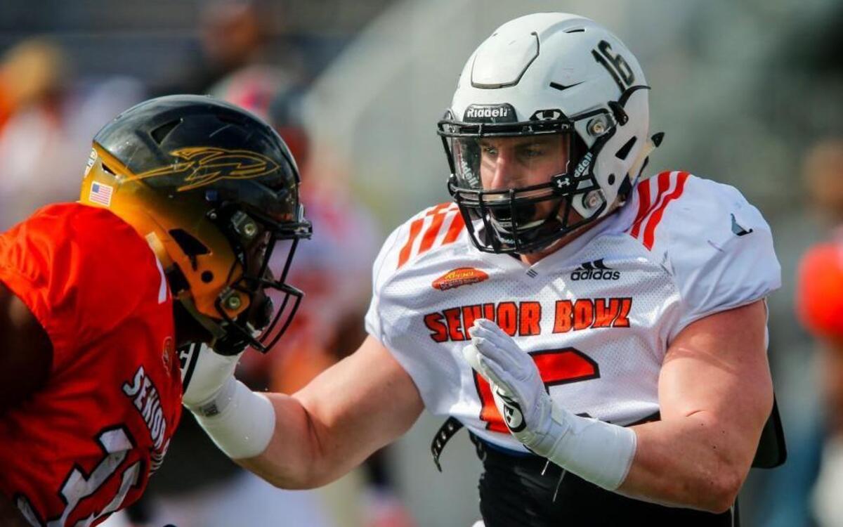 Inside linebacker Connor Harris of Lindenwood (16) follows the play to make a tackle during practice for the Senior Bowl on Jan. 25 in Mobile, Ala.