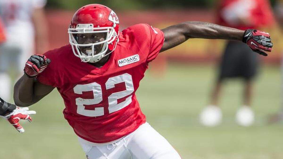 
Kansas City Chiefs wide receiver Mark Harrison (22) broke free for a pass route on Monday morning during Kansas City Chiefs training camp practice at Missouri Western State University in St. Joseph.
