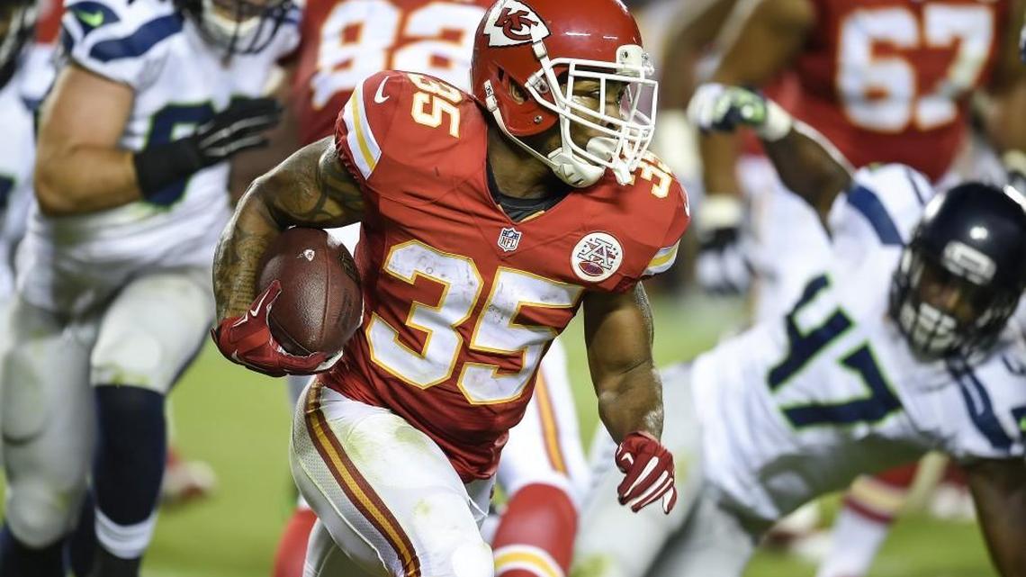 
Chiefs running back Charcandrick West has moved into the starting role at running back with the season-ending knee injury suffered by Jamaal Charles against the Bears.
