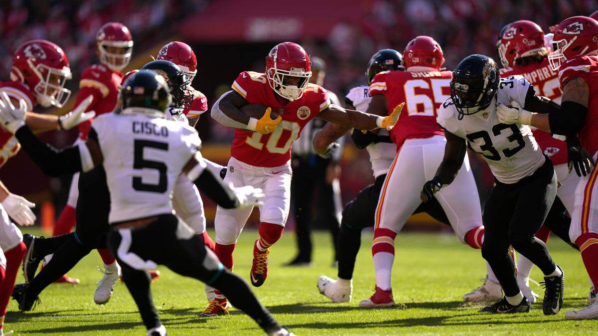 Kansas City Chiefs running back Isiah Pacheco (10) runs with the ball during the first half of an NFL football game against the Jacksonville Jaguars Sunday, Nov. 13, 2022, in Kansas City, Mo.