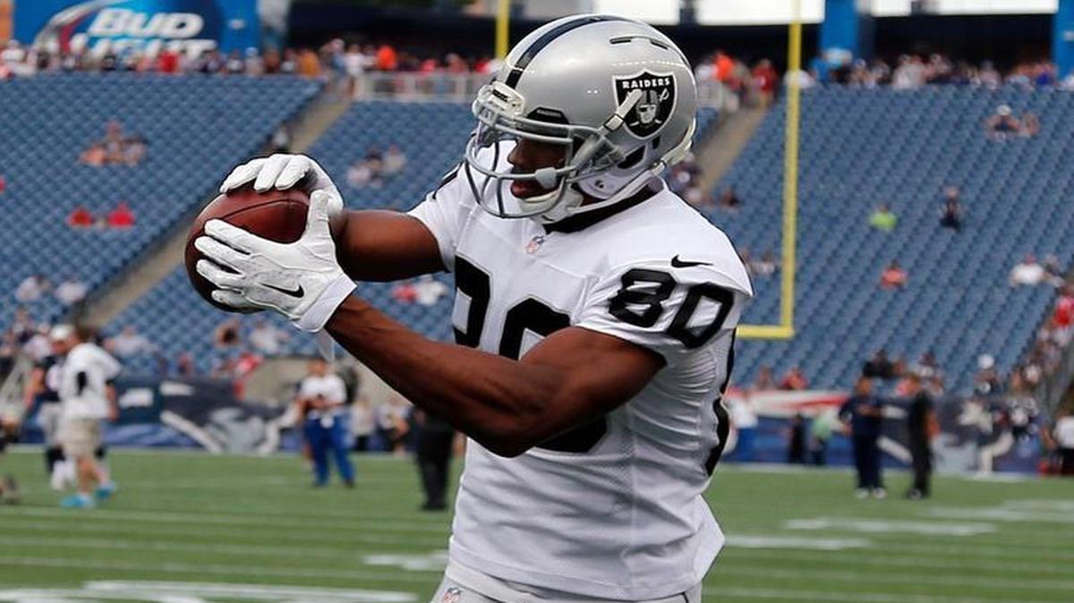 Former Raiders wide receiver Rod Streater has signed with the Chiefs.