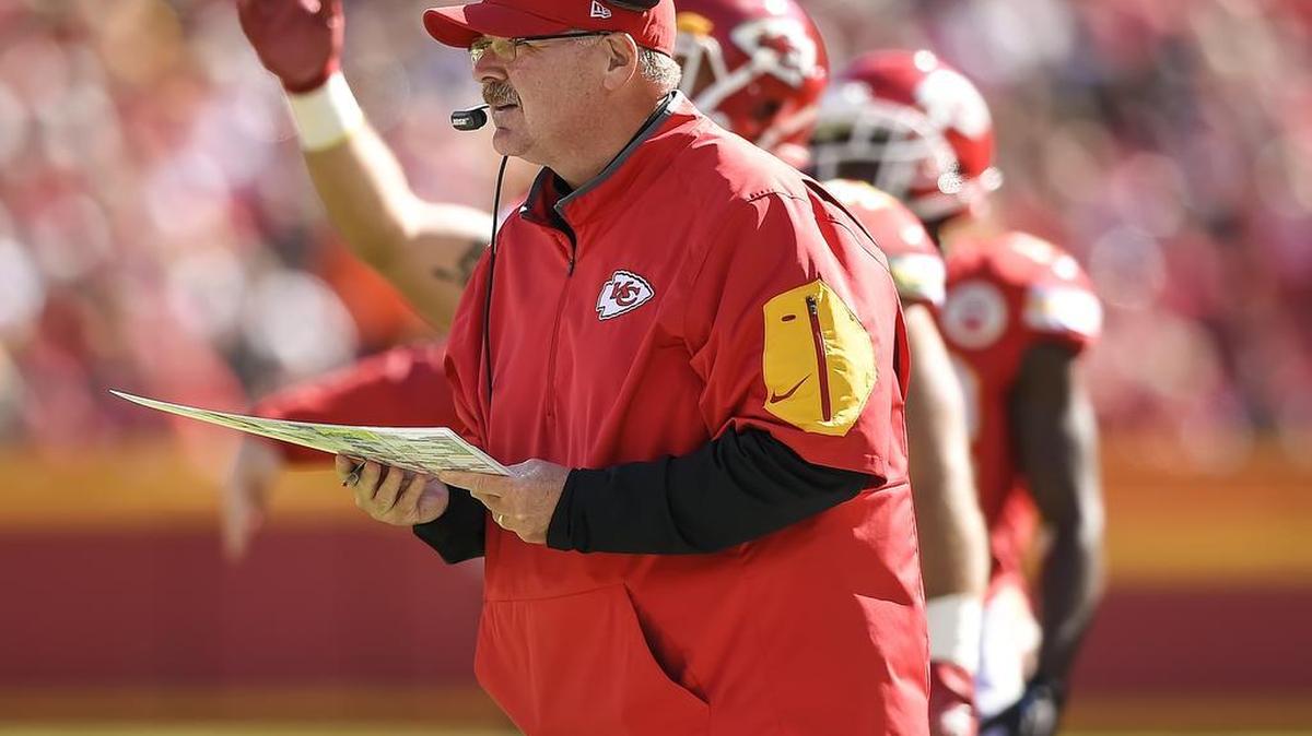 Kansas City Chiefs head coach Andy Reid watched his team in the second quarter against the Pittsburgh Steelers on October 25, 2015 at Arrowhead Stadium in Kansas City, MO. The Chiefs won, 23-13.