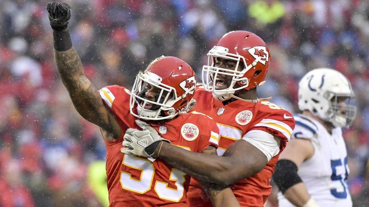 Chiefs inside linebacker Anthony Hitchens, left, and defensive end Chris Jones celebrated after getting in on a tackle Saturday at Arrowhead Stadium.