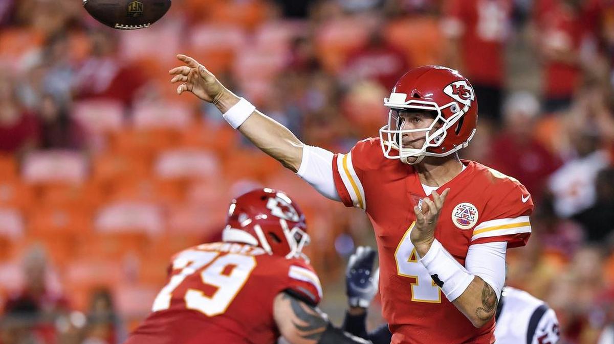 Kansas City Chiefs quarterback Chad Henne throws in the second quarter during Thursday’s preseason football game against the Houston Texans on August 9, 2018 at Arrowhead Stadium in Kansas City, Mo.