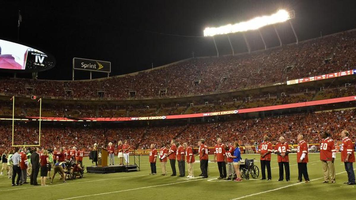 
Former players were recognized at halftime during the Kansas City Chiefs and Denver Broncos football game at Arrowhead Stadium on Thursday, September 17, 2015, in Kansas City, Missouri.
