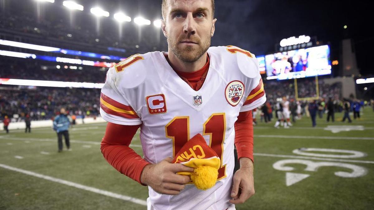 Kansas City Chiefs quarterback Alex Smith (11) came off the field after the Chiefs lost 27-20 to the New England Patriots in the AFC divisional playoff game on Saturday, January 16, 2016 at Gillette Stadium in Foxborough, Mass.