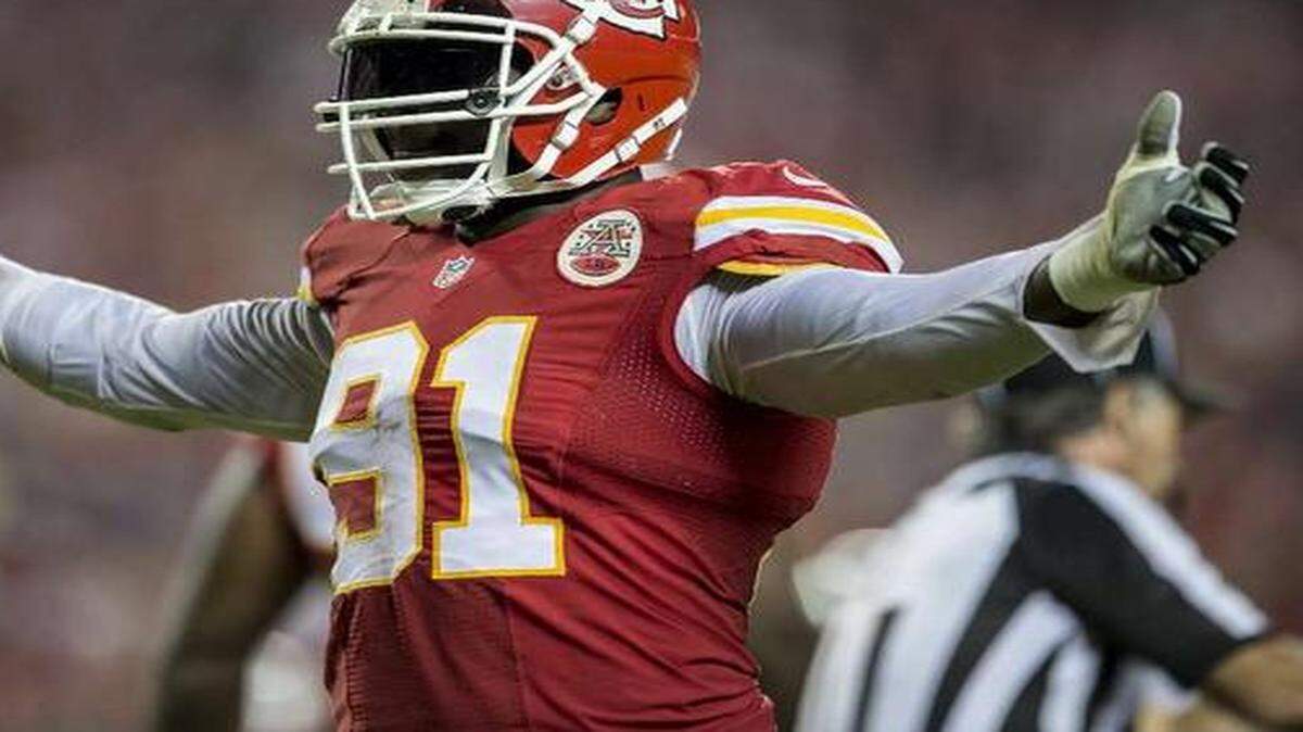 
The Chiefs can save $9 million by releasing outside linebacker Tamba Hali, but he is coming off another Pro Bowl season.
