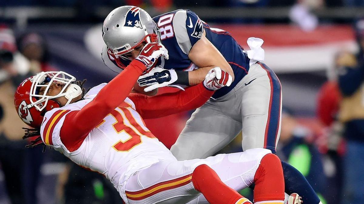 The Patriots’ Danny Amendola hammered the Chiefs’ Jamell Fleming on a punt, and Amendola ended up being flagged for unnecessary roughness.