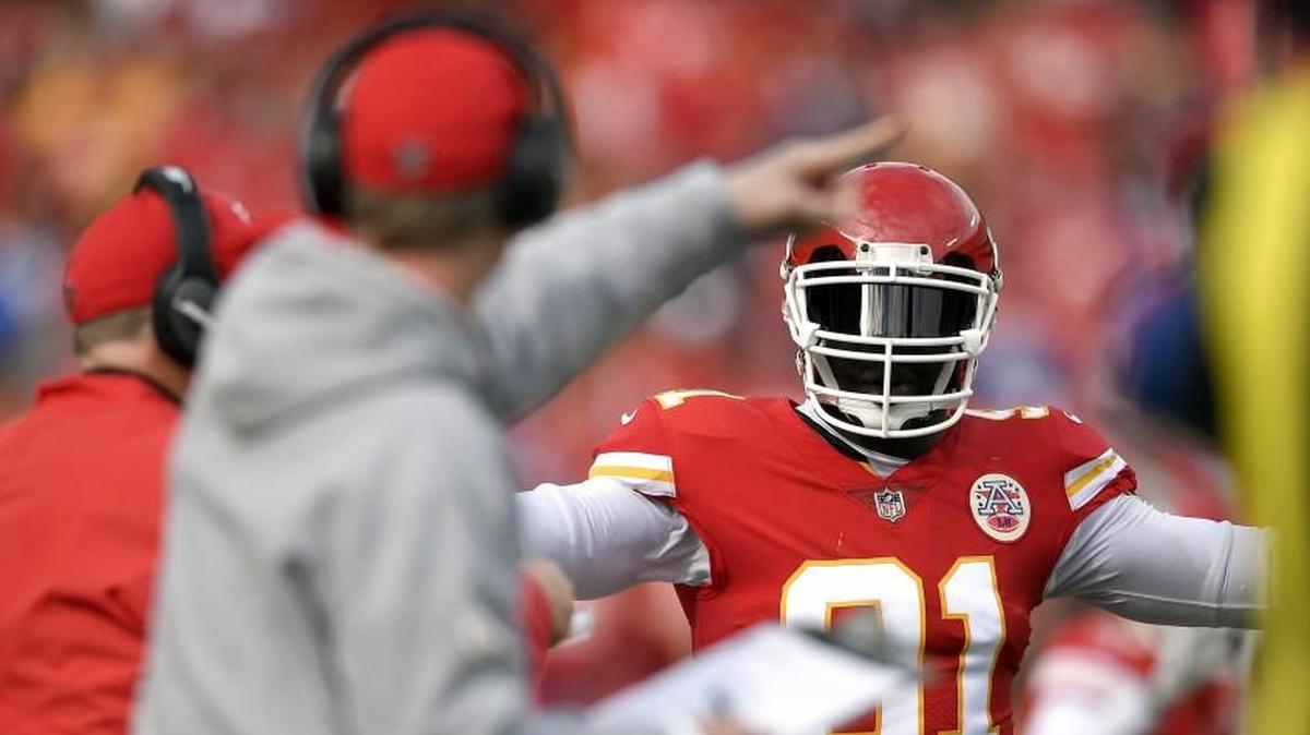 Tamba Hali, right, has been ruled out vs. the Jets.