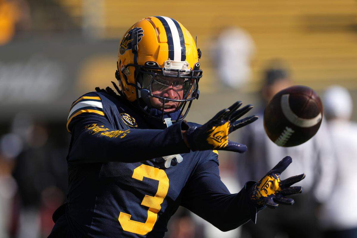 California Golden Bears defensive back Nohl Williams (3) warms up before the game against the Stanford Cardinal on Nov. 23, 2024 at California Memorial Stadium in Berkeley, California.