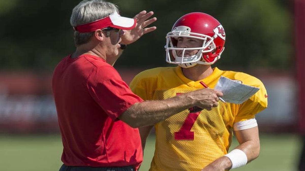 
Kansas City Chiefs quarterback Aaron Murray listened to Chiefs’ offensive coordinator Doug Pederson during training camp in St. Joseph. Murray has thrown some nice deep passes in camp, but the key for him is to improve his consistency.
