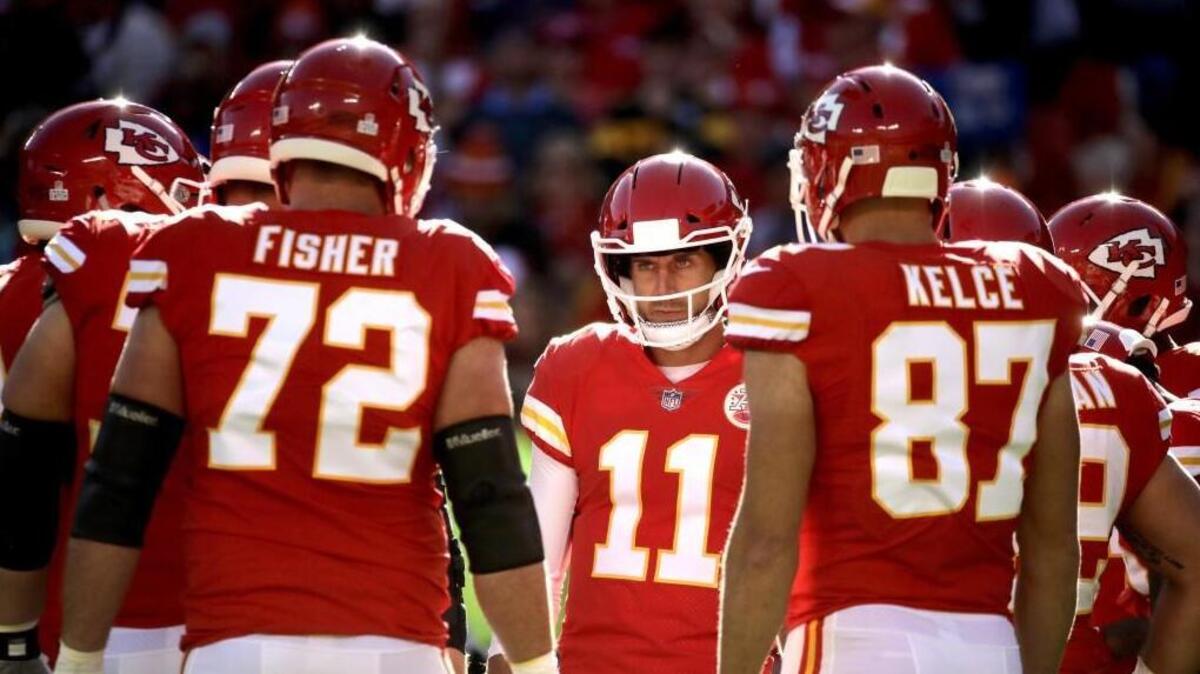 An Ohio man defrauded five NFL players, including a player for the Kansas City Chiefs, according to a grand jury’s indictment.