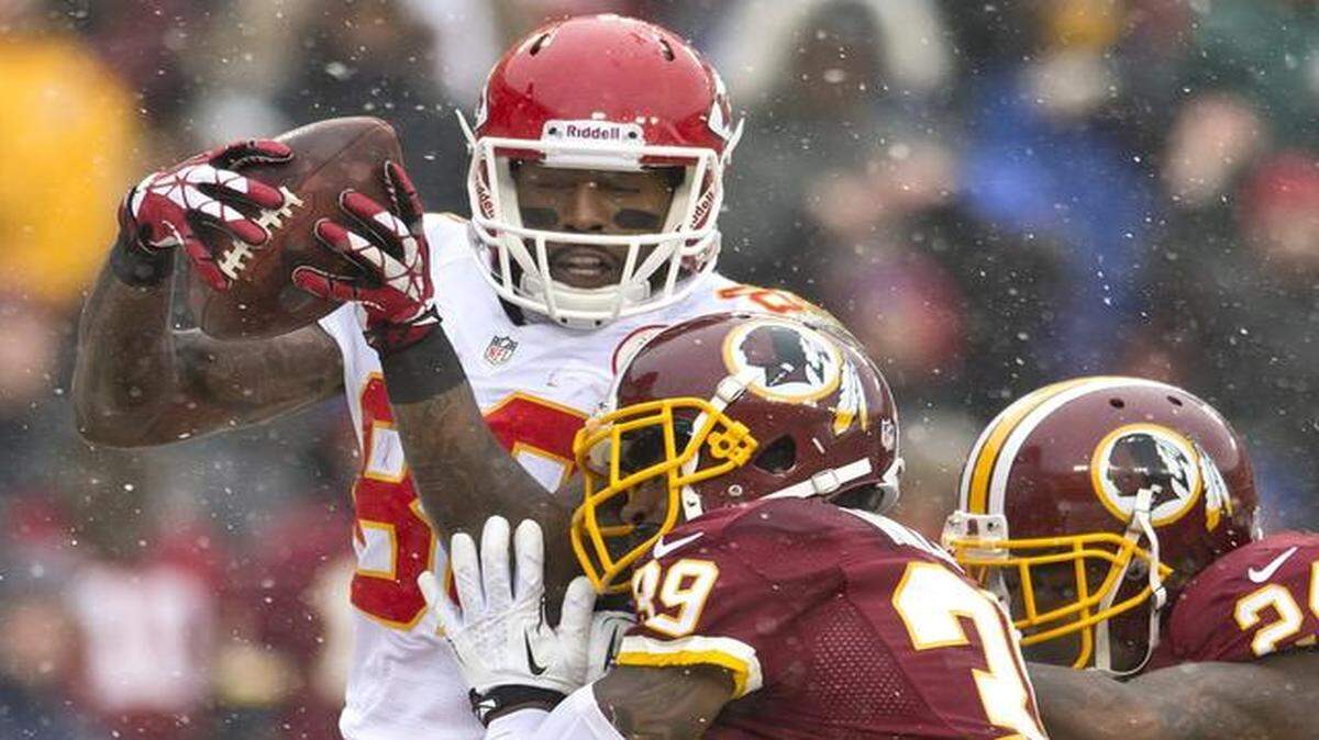 
Chiefs wide receiver Dwayne Bowe (82) beat Washington free safety David Amerson (39) and strong safety Bacarri Rambo (24) for a 23-yard touchdown pass in last season’s 45-10 win.
