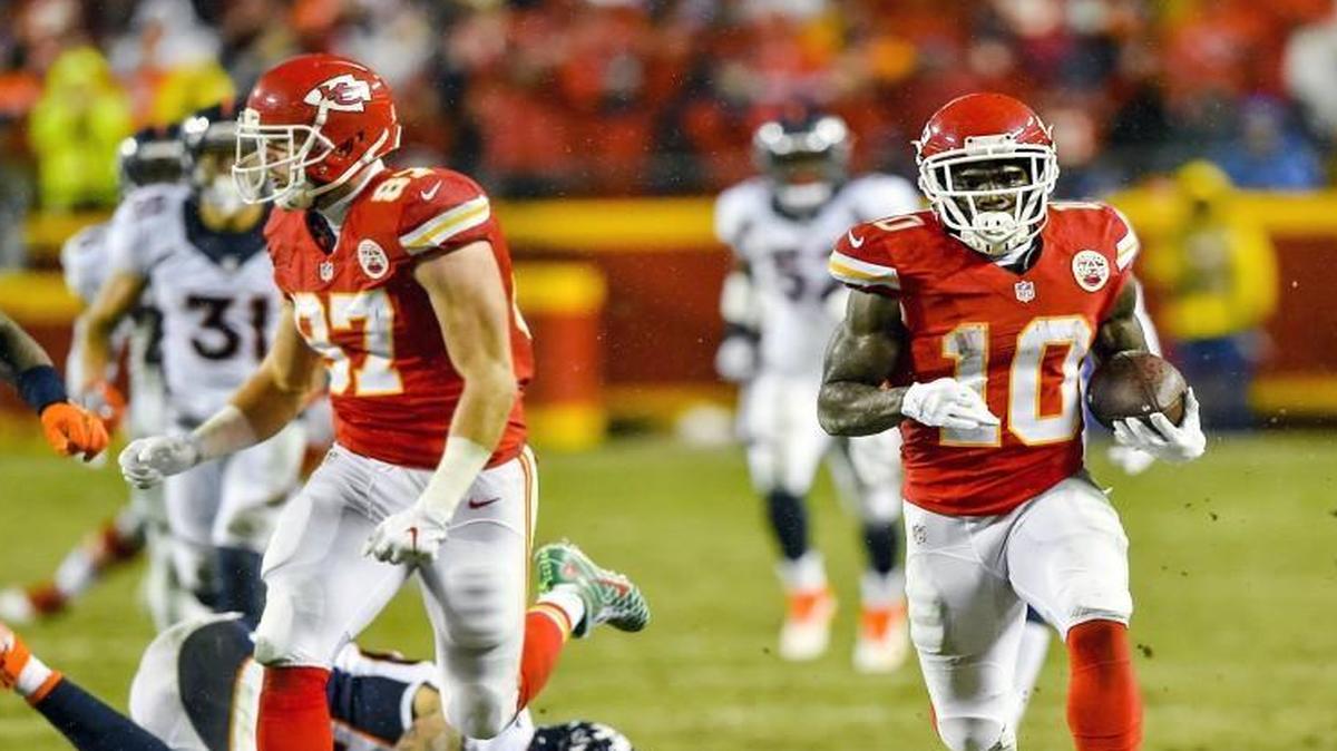 The Chiefs’ Tyreek Hill ran away from the Broncos’ defense on his way to a 70-yard touchdown in the first quarter Sunday at Arrowhead Stadium.