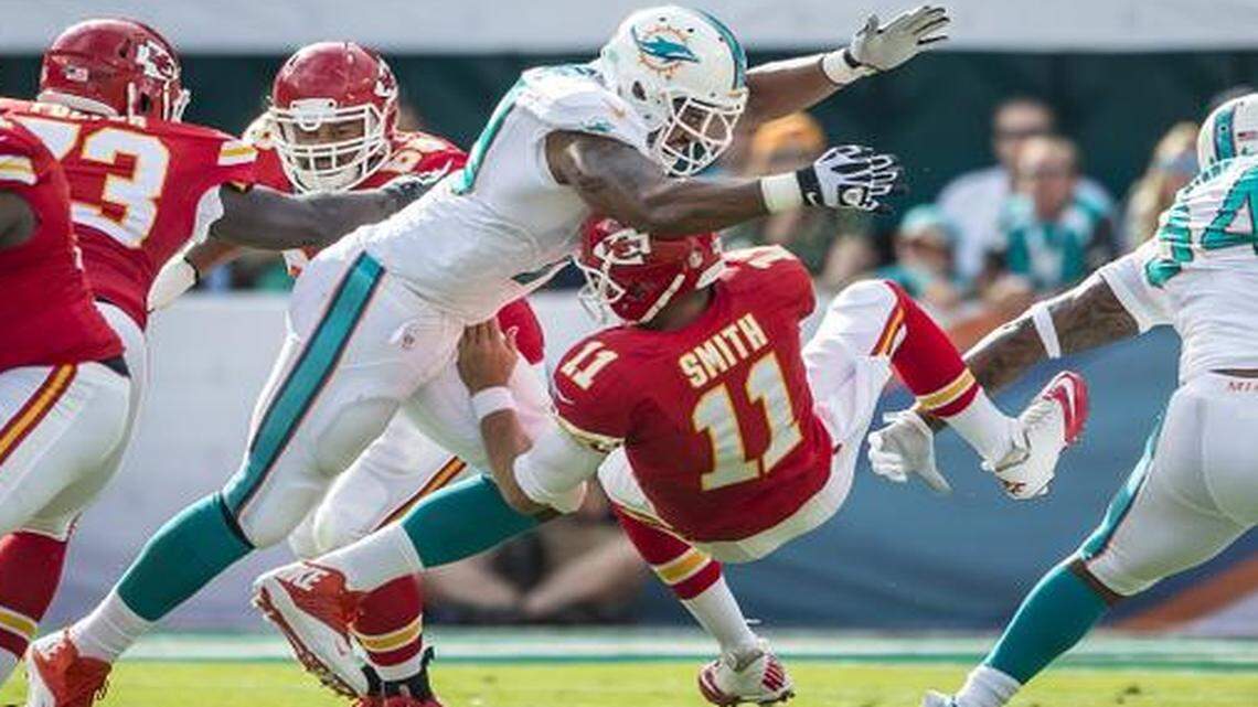 
Chiefs quarterback Alex Smith, who was sacked five times, took too many hits from defensive end Derrick Shelby and the Dolphins’ defense on Sunday.

 
