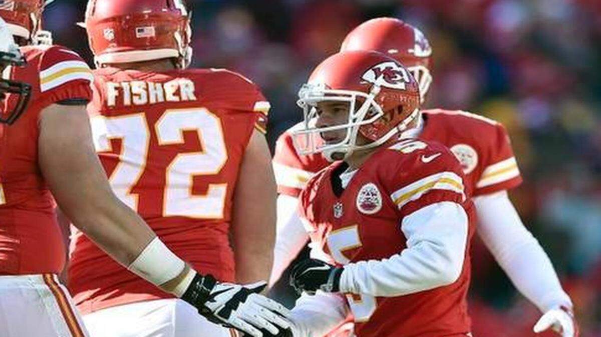 
Chiefs kicker Cairo Santos accepted congratulations after making a field goal in the second quarter of Sunday’s game against the Chargers at Arrowhead Stadium.
