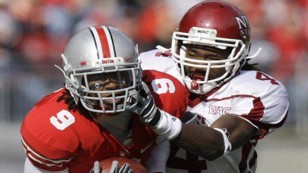 
Duron Carter (left) played as a true freshman for Ohio State in 2009, but he left the team before the next season because of academic issues.


