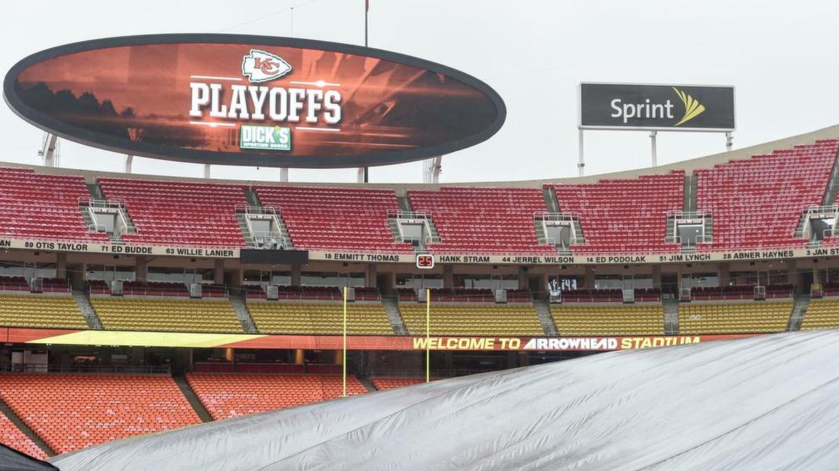 The tarp on the field lofted toward the second level of Arrowhead Stadium before the Kansas City Chiefs and Pittsburgh Steelers AFC Divisional playoff game on Sunday, January 15, 2017.