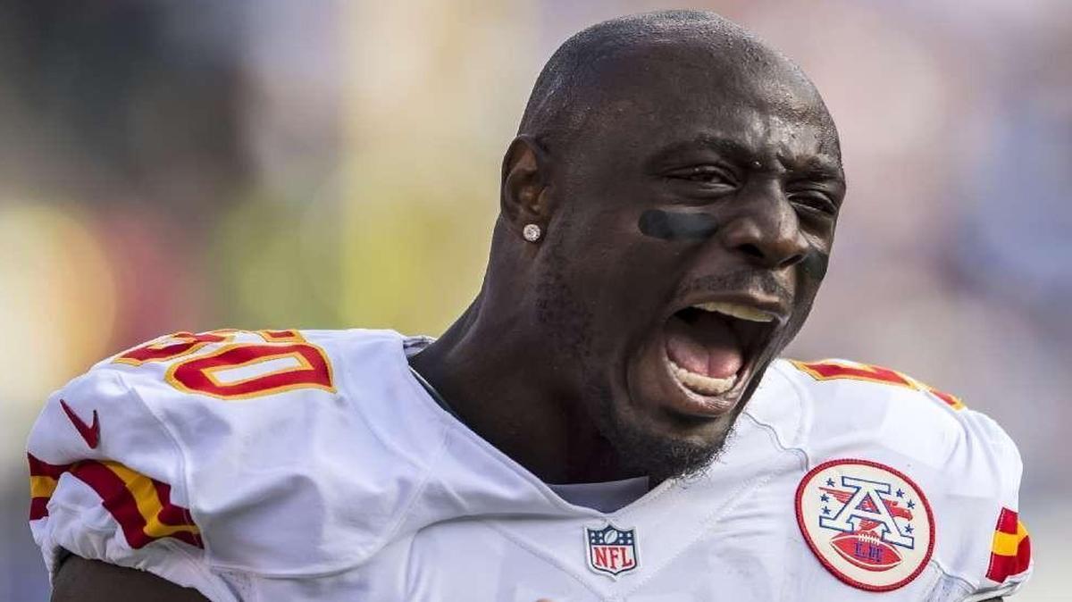 
Salary cap expert and former NFL agent Joel Corry said the Chiefs could create cap room by agreeing to an extension with outside linebacker Justin Houston (above).
