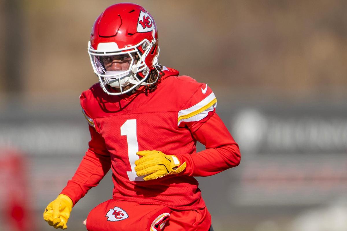 Kansas City Chiefs wide receiver Xavier Worthy (1) warms up during practice at the Chiefs’ training facility on Thursday, Dec. 12, 2024, in Kansas City.