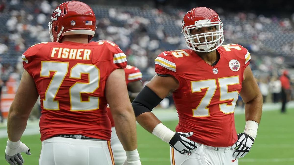 
Jah Reid (right) started at right tackle in place of Eric Fisher on Sunday in Houston.
