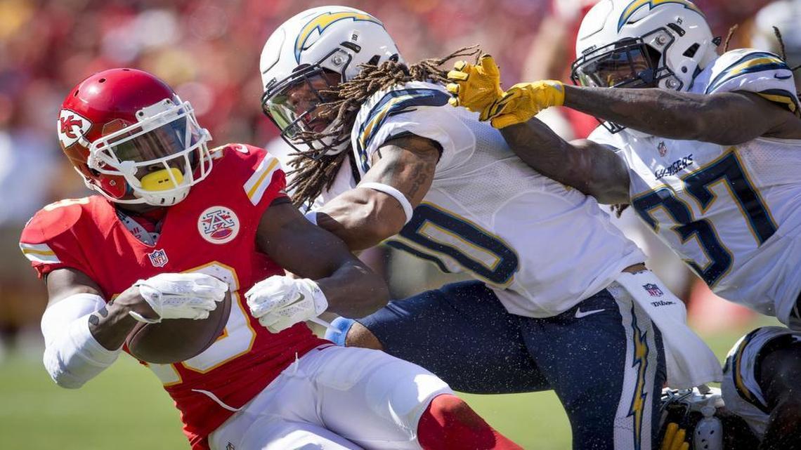 Chiefs wide receiver Jeremy Maclin (left) won’t return to game action this week.