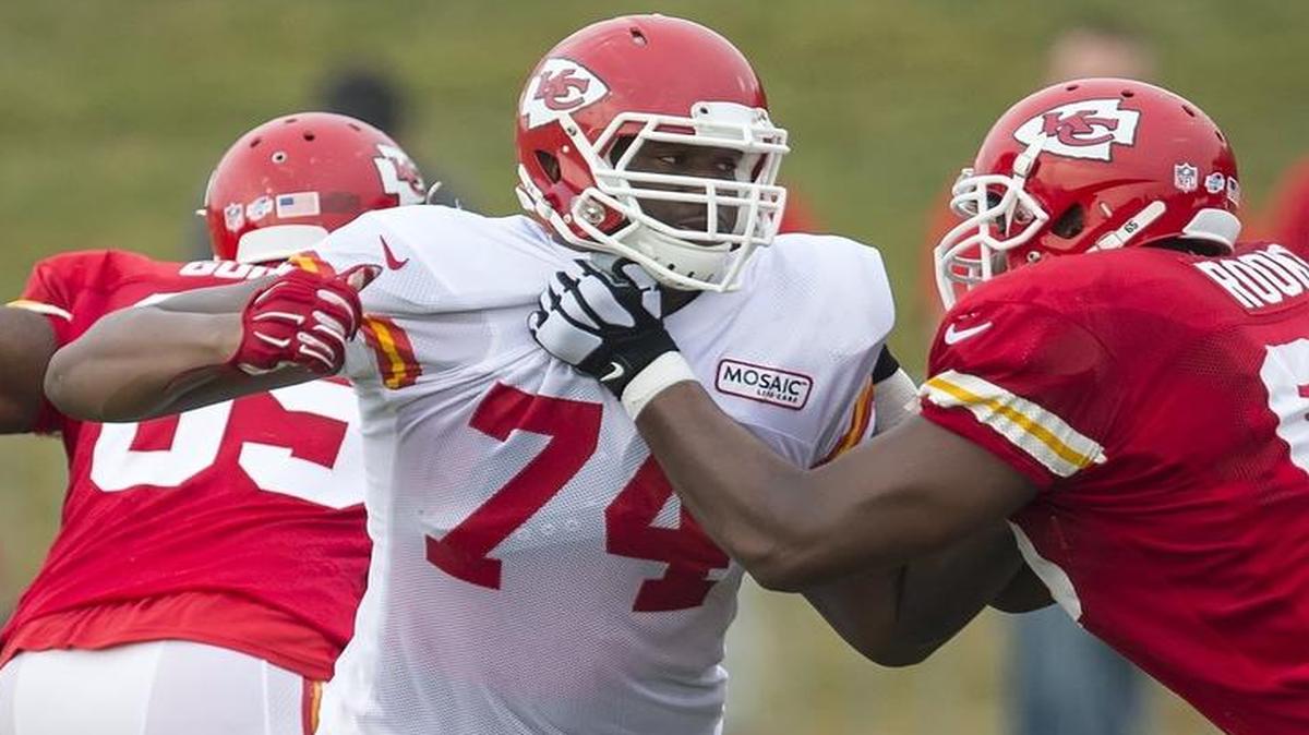 
Kansas City Chiefs defensive lineman David Irving rushed past tackle Tavon Rooks during practice Monday morning at Missouri Western State University in St. Joseph.
