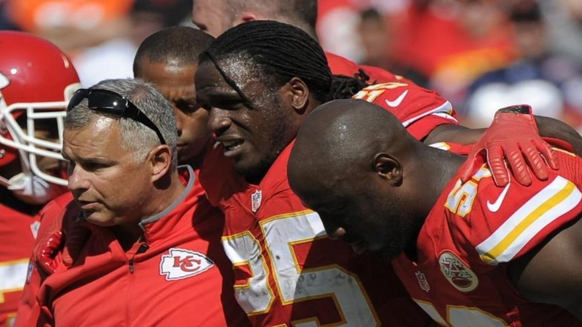 
Kansas City Chiefs running back Jamaal Charles was helped off the field after an injury in the second half of Sunday’s game.
