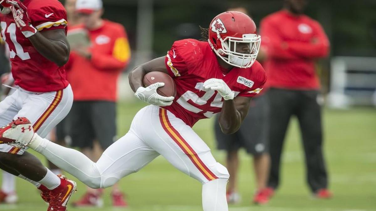 Chiefs running back Jamaal Charles could get back on the field for practice next week for the first time since he tore his ACL against the Broncos last season.