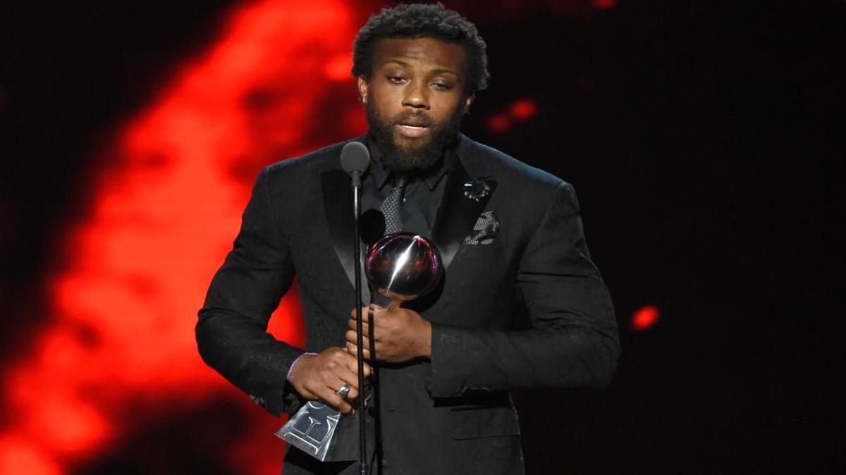 Eric Berry received yet another award on Wednesday — the 2016 ESPY for Best Comeback Player — and the star safety once again showed why he’s regarded as one of the Kansas City Chiefs’ best vocal leaders. “… I’m not accepting this award for me,” Berry said. “I’m accepting it for all the fighters out there.”