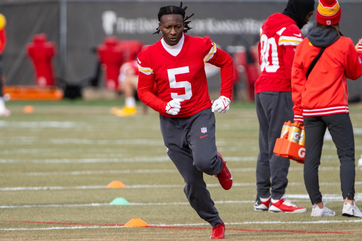 Kansas City Chiefs wide receiver Hollywood Brown during warm-ups at Chiefs practice on Tuesday, Dec. 17, 2024.