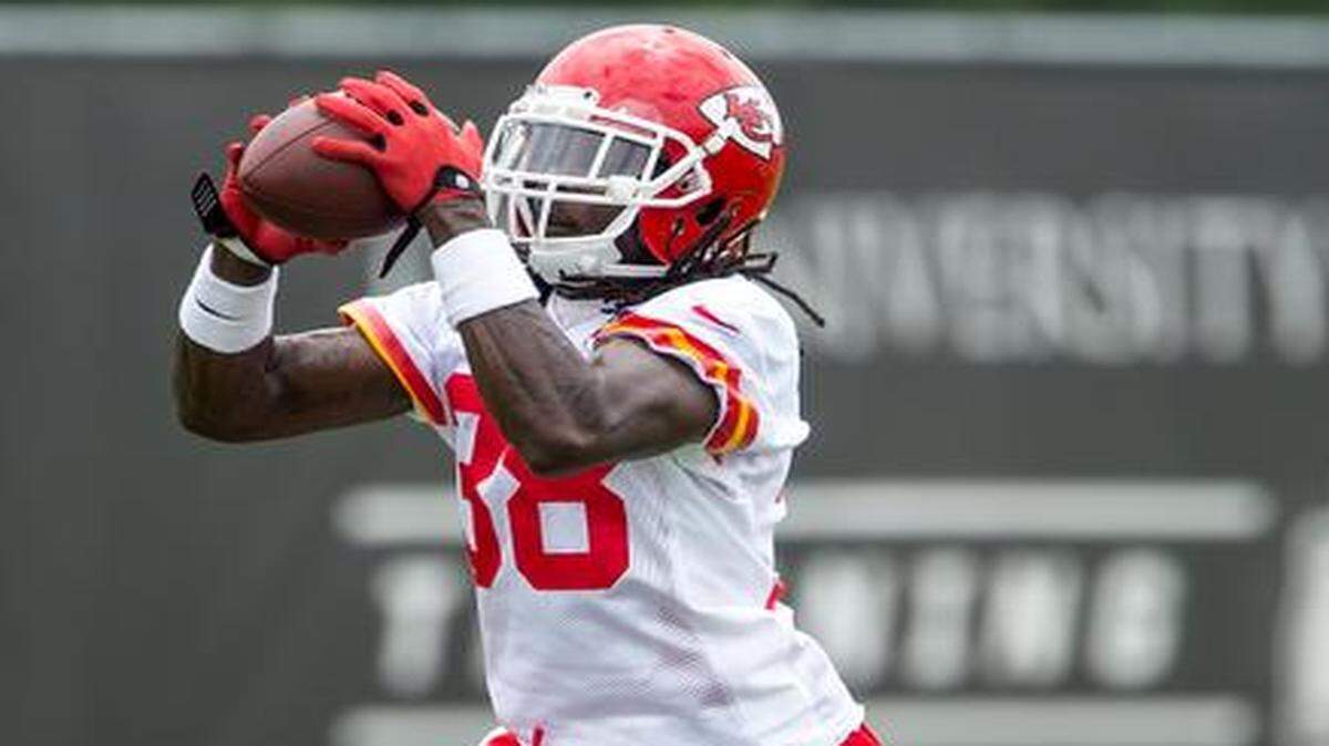 
Kansas City Chiefs cornerback Ron Parker ran a drill during minicamp in June.
