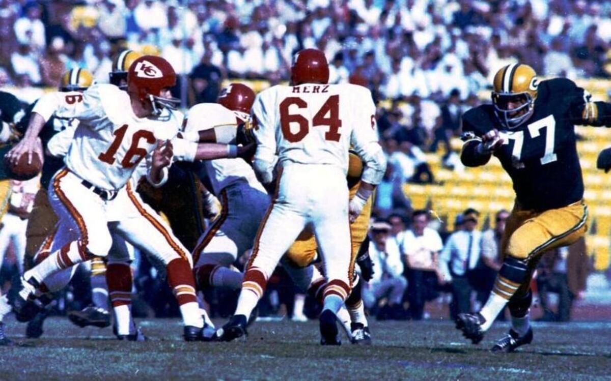 Len Dawson, left, and the Chiefs couldn’t get it done in Super Bowl I against the powerful Green Bay Packers, but their revenge of sorts came not long after in a preseason game against the Chicago Bears.