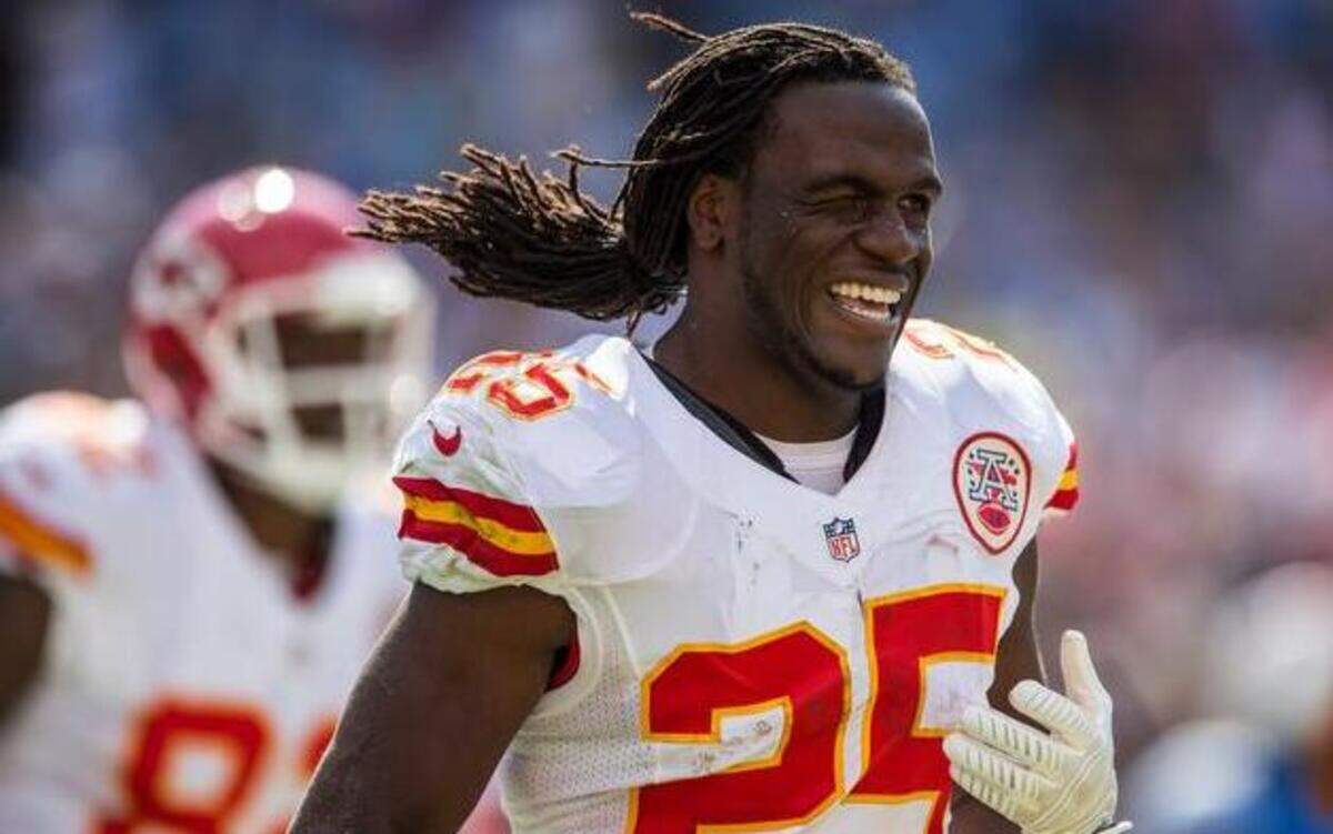 
Jamaal Charles smiled after scoring a second-quarter touchdown against the San Diego Chargers and setting the team’s all-time rushing yards record on Sunday.
