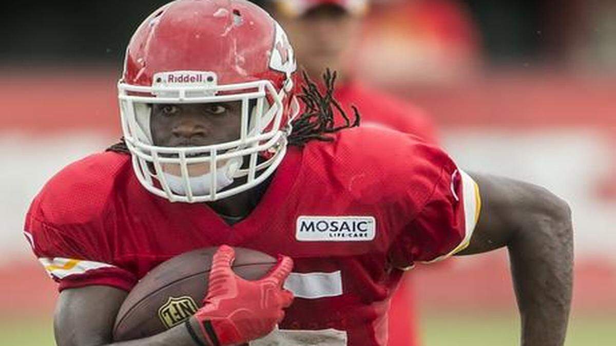 
Chiefs running back Jamaal Charles has a new contract but the same goals: winning a championship and getting to the Hall of Fame one day.


