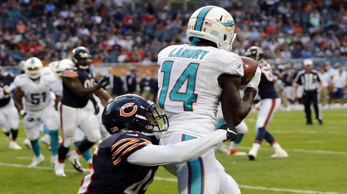 Miami Dolphins wide receiver Jarvis Landry caught a touchdown in front of Chicago Bears free safety Brock Vereen during the first half of a 2015 preseason game.