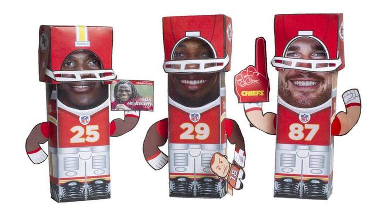 
Jamaal Charles, Eric Berry and Travis Kelce have already had their turns as #PaperChiefs.
