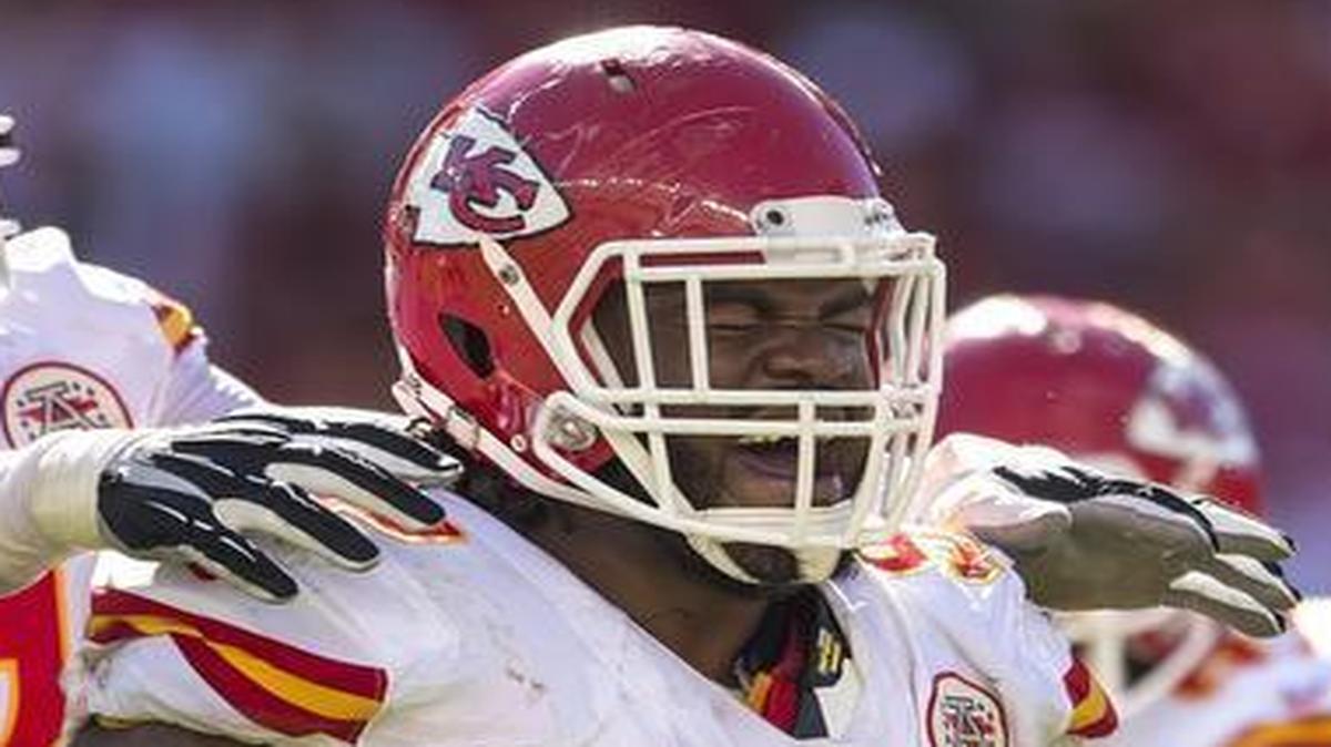 
The Chiefs announced Tuesday that Pro Bowl nose tackle Dontari Poe (92) ― who was plagued by back spasms during organized team activities in June ― reinjured his back during the players’ monthlong break in July and recently underwent surgery for a herniated disk. 
