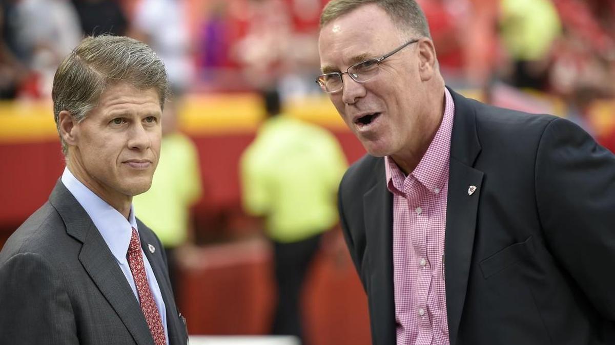Clark Hunt (left) and John Dorsey
