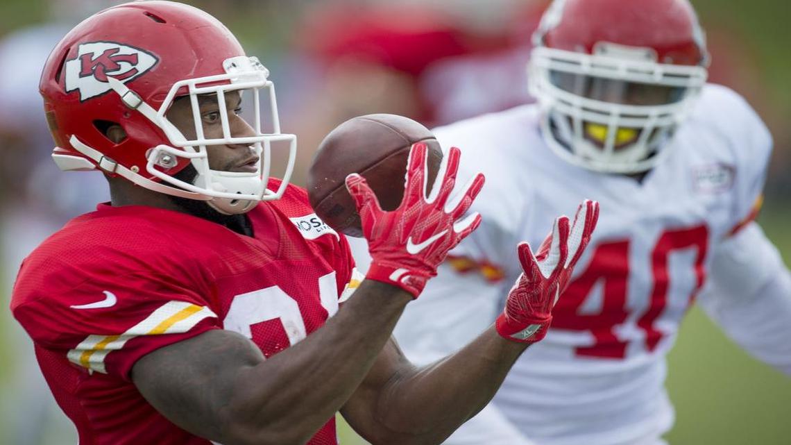 Chiefs running back Knile Davis (left) has worked on his catching and route running this offseason.
