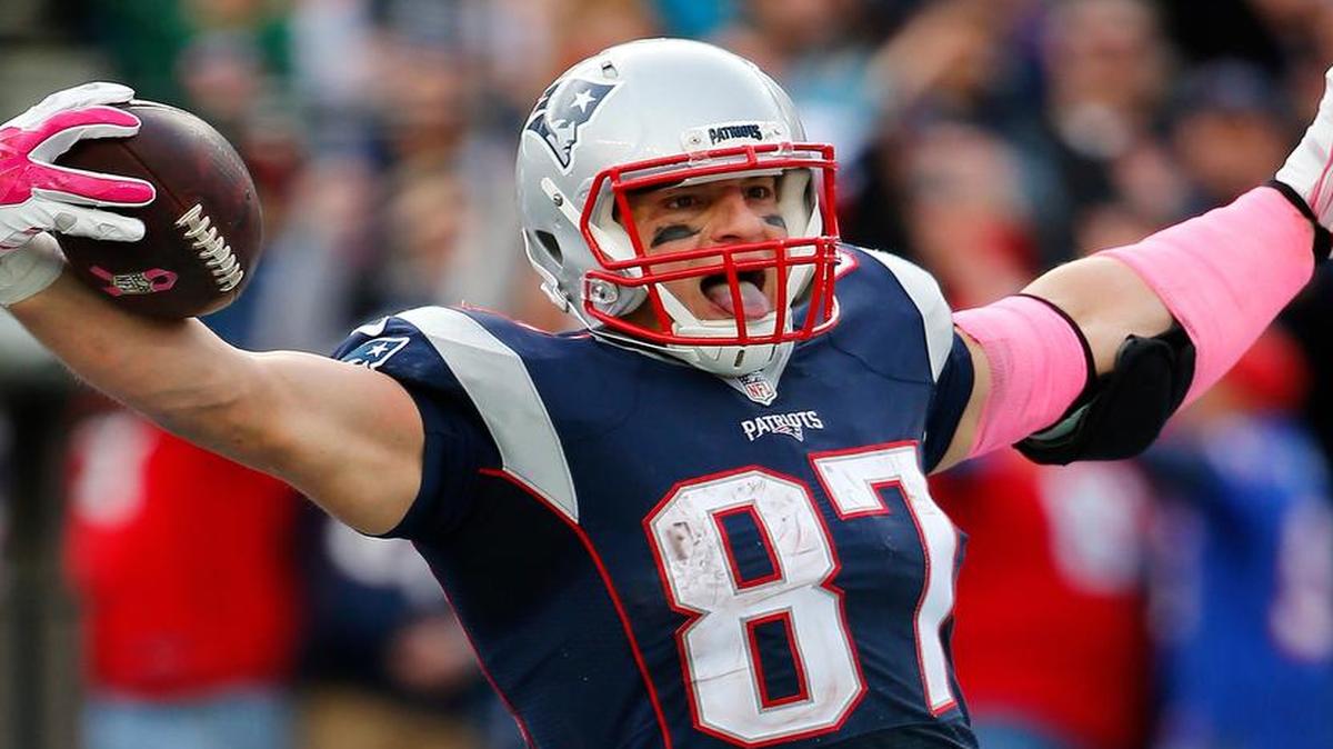 To stop the Patriots’ offense, teams have to find a way to stop tight end Rob Gronkowski. The Chiefs will be no exception when they face New England today.