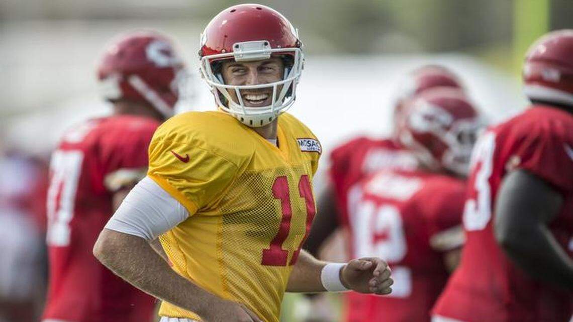 
The Chiefs have agreed to a new four-year contract extension with quarterback Alex Smith worth $17 million a season, a person with knowledge of the situation Sunday told The Star on Sunday. The agreement, which includes $45 million in guaranteed money, is a significant development for the Chiefs, who no longer face losing Smith to free agency.
