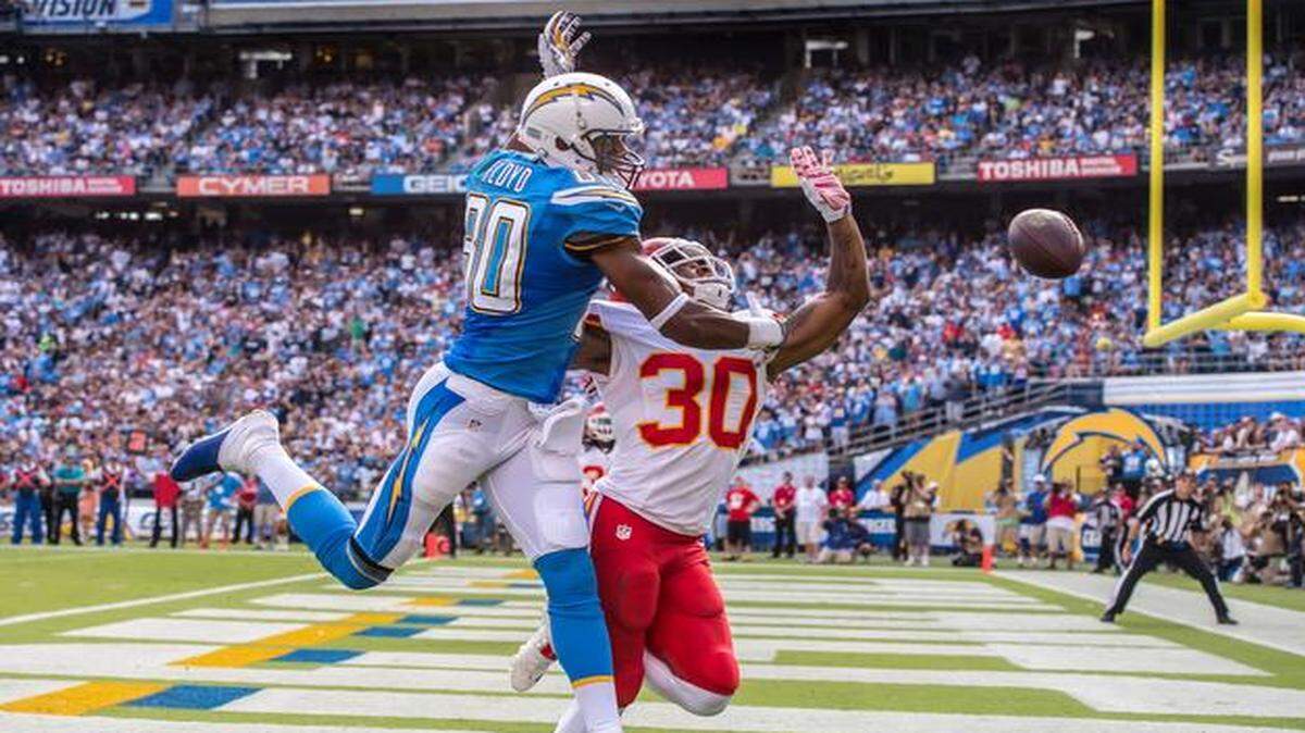 
Kansas City Chiefs defensive back Jamell Fleming, who broke up a pass attempt in the end zone intended for San Diego Chargers wide receiver Malcom Floyd, also stepped up for the Chiefs on Sunday.
