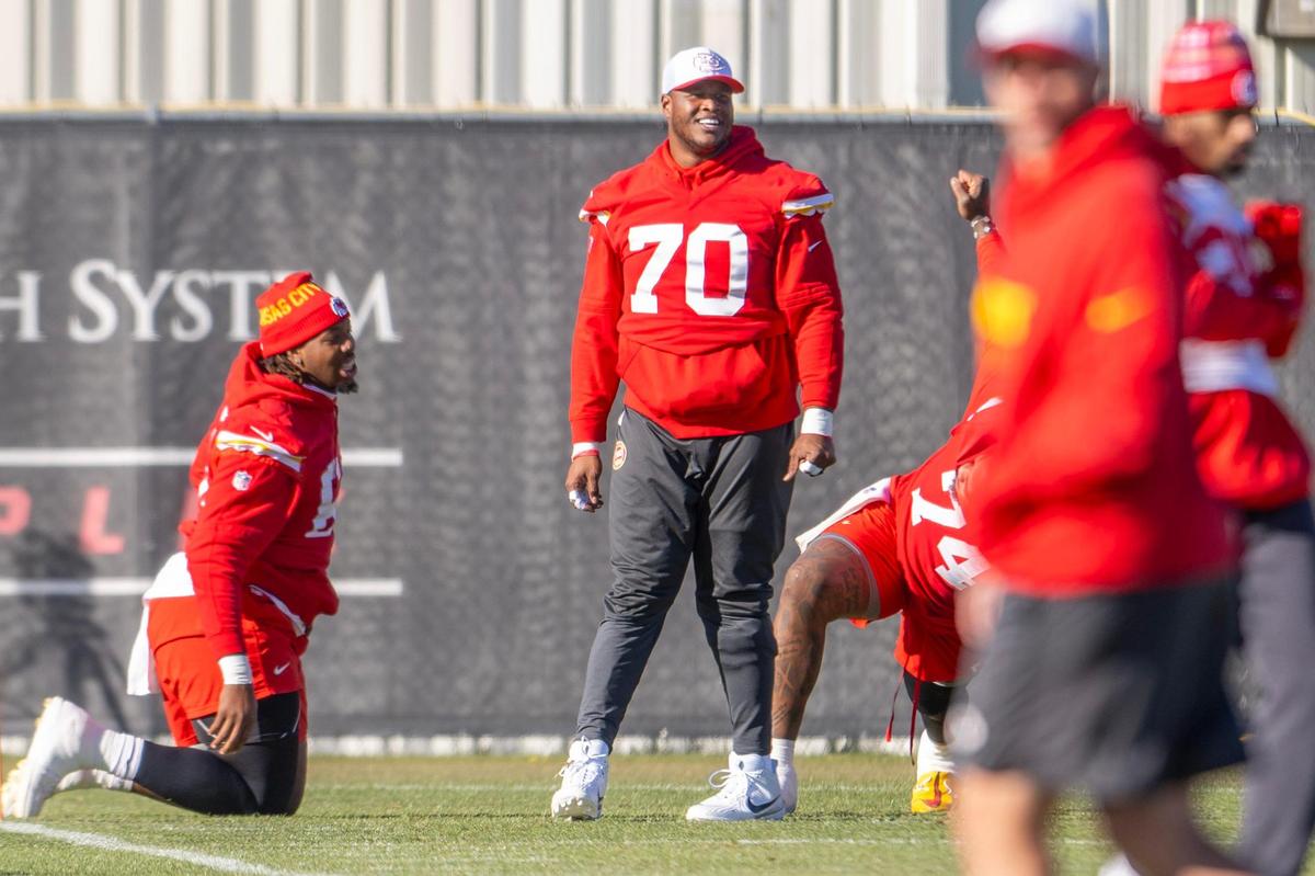 Kansas City Chiefs offensive tackle D.J. Humphries (70) warms up during practice at the Chiefs training facility on Wednesday, Dec. 4, 2024, in Kansas City.