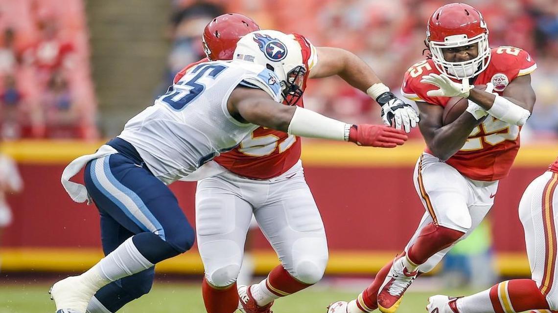 Kansas City Chiefs running back Jamaal Charles (right).